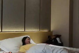 黄衣白袜挠脚心 - C591